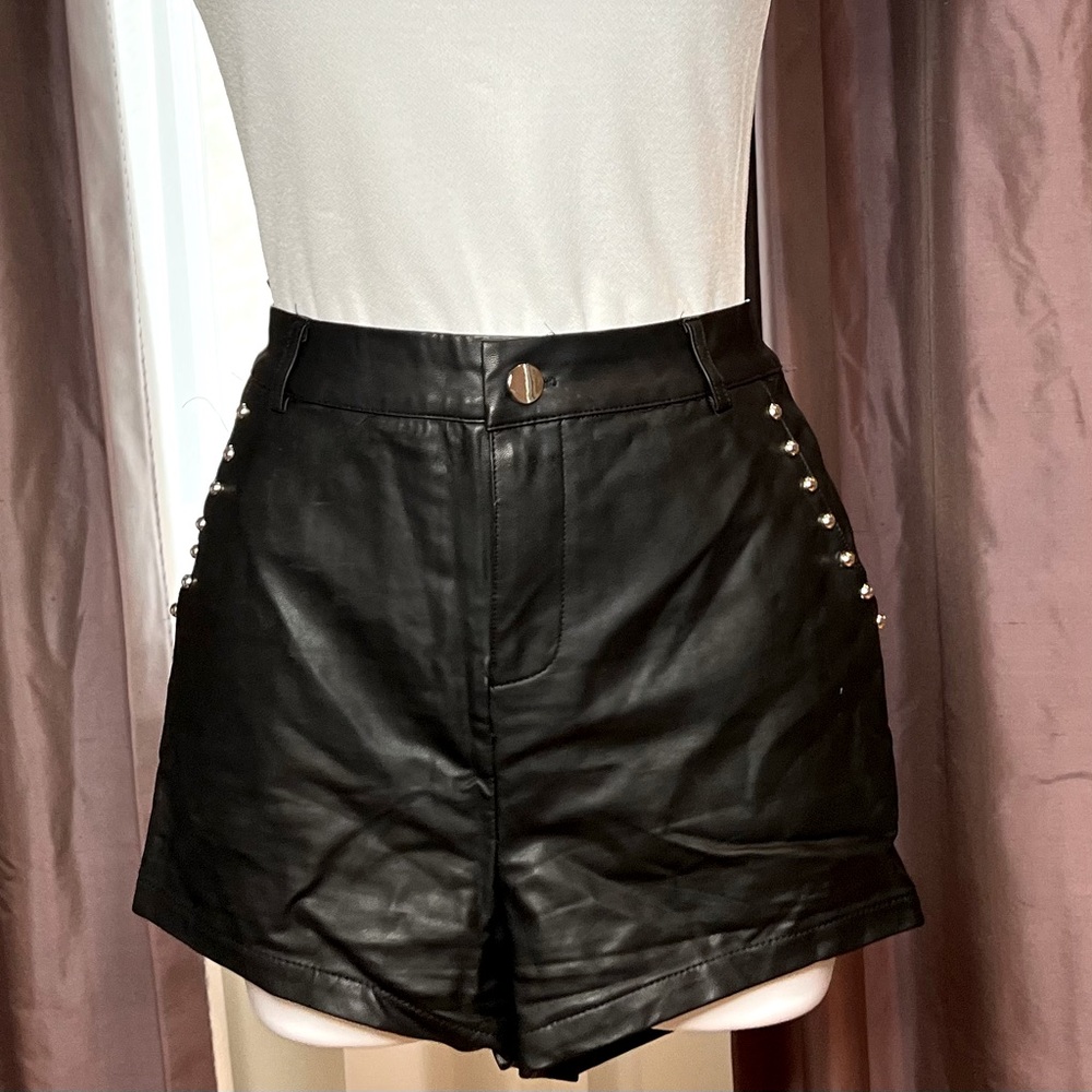Faux leather studied high waisted shorts